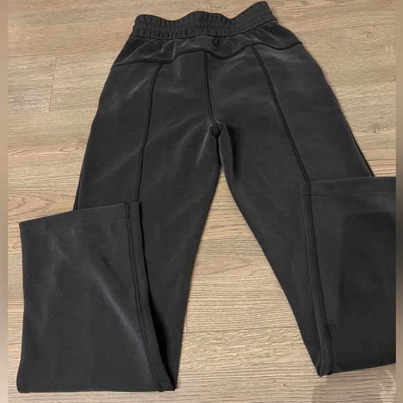 ⭐️Lululemon Softtreme High Rise Pants Regular Size 0 Black⭐️ - Picture 3 of 10